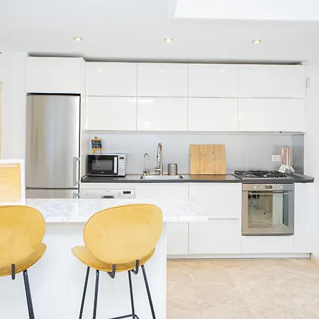 Penthouse Naranjos - Walk To Banus Apartment *