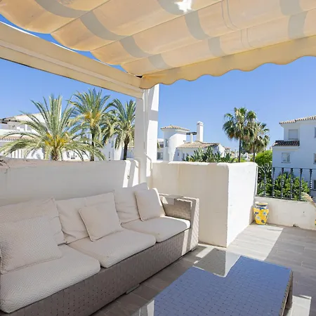 Penthouse Naranjos - Walk To Banus Apartment *